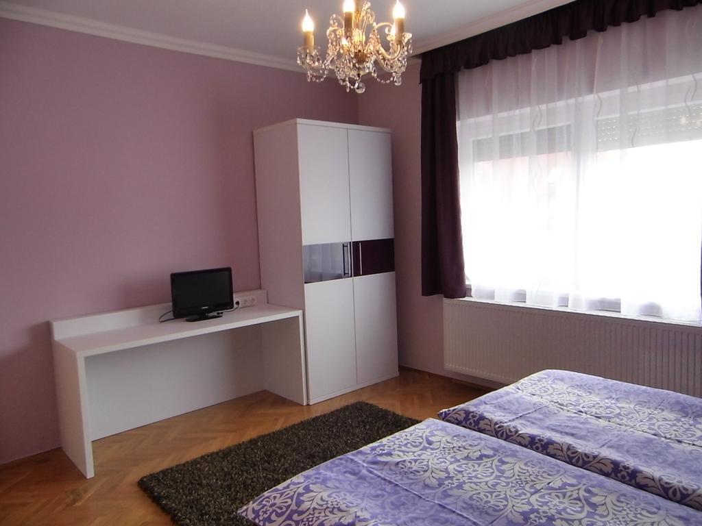 Alfa Apartman Sarvar Room photo
