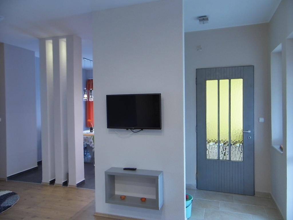Alfa Apartman Sarvar Room photo